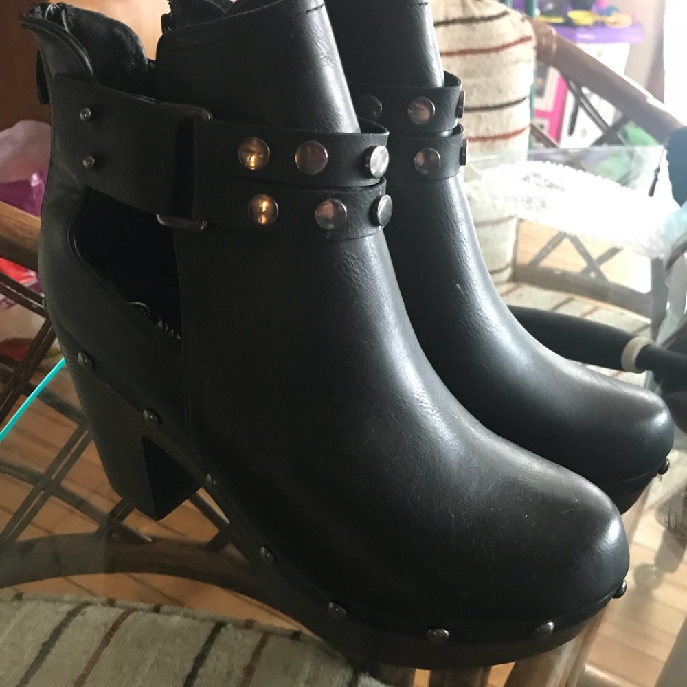 High heeled ankle boots